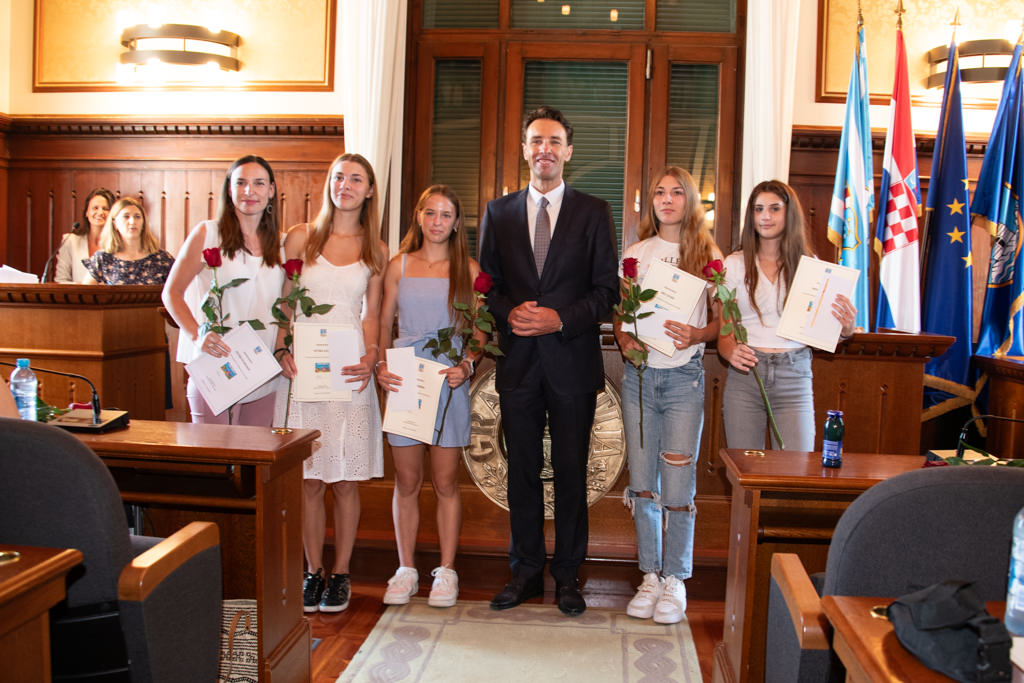 opatija ucenici (6) opatija ucenici (6)