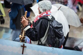 Zagreb: Molitelji na glavnom gradskom trgu