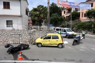 Vozač motocikla poginuo u sudaru u Matuljima