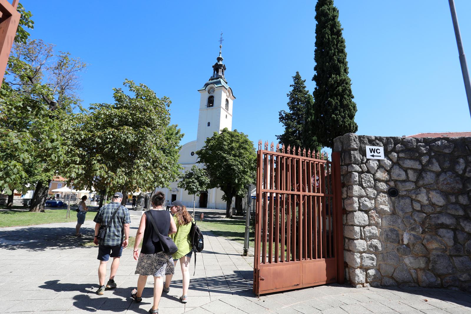 Rijeka: Priprema svetita na Trsatu za Veliku Gospu Rijeka: Priprema svetita na Trsatu za Veliku Gospu