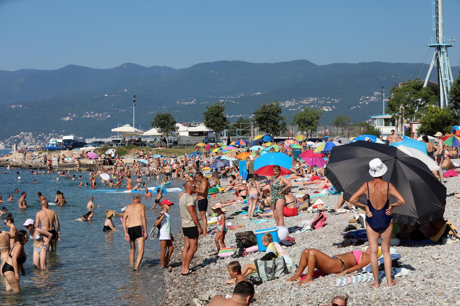 Rijeka: Plaa Kantrida puna je kupa?a Rijeka: Plaa Kantrida puna je kupa?a