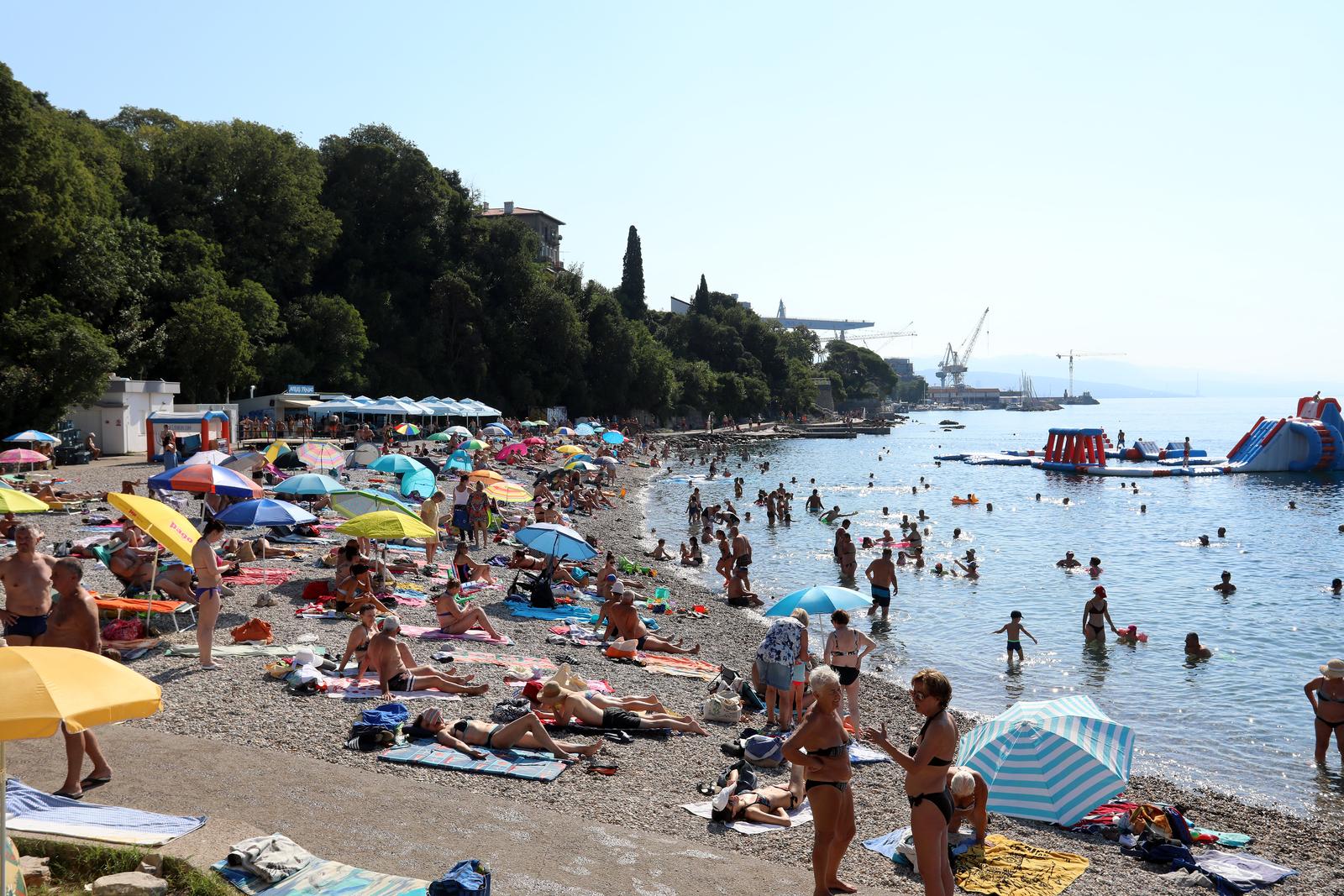 Rijeka: Plaa Kantrida puna je kupa?a Rijeka: Plaa Kantrida puna je kupa?a