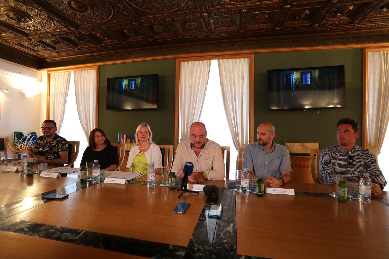 Rijeka: Konferencija povodom snimanja serije “Hotel Portofino” Rijeka: Konferencija povodom snimanja serije “Hotel Portofino”