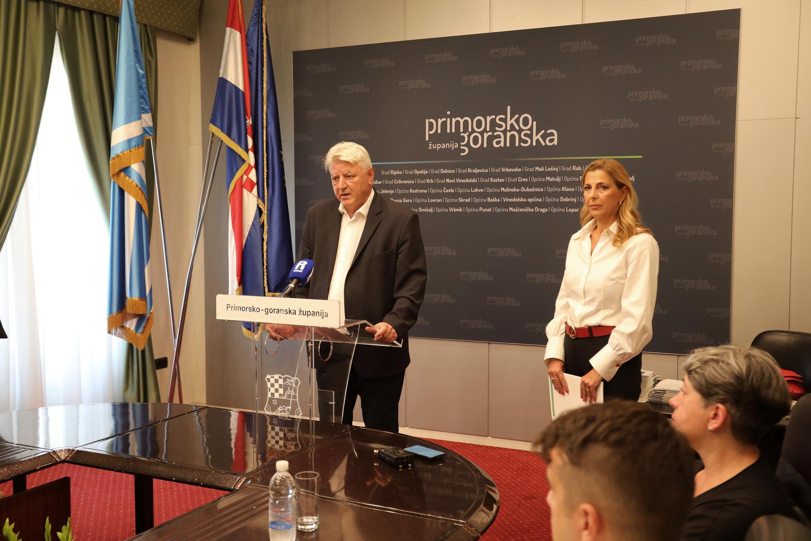 Rijeka: Dodjela ugovora poduzetnicima u Primorsko-goranskoj upaniji Rijeka: Dodjela ugovora poduzetnicima u Primorsko-goranskoj upaniji