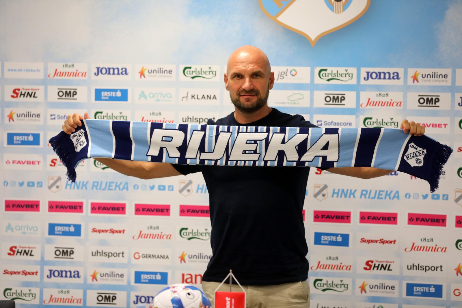 Rijeka: HNK Rijeka predstavila trenera Zeljka Sopica Rijeka: HNK Rijeka predstavila trenera Zeljka Sopica