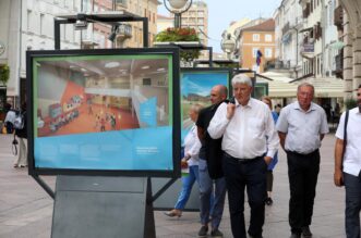 Rijeka: Otvorenje izložbe “30 godina rastemo zajedno”