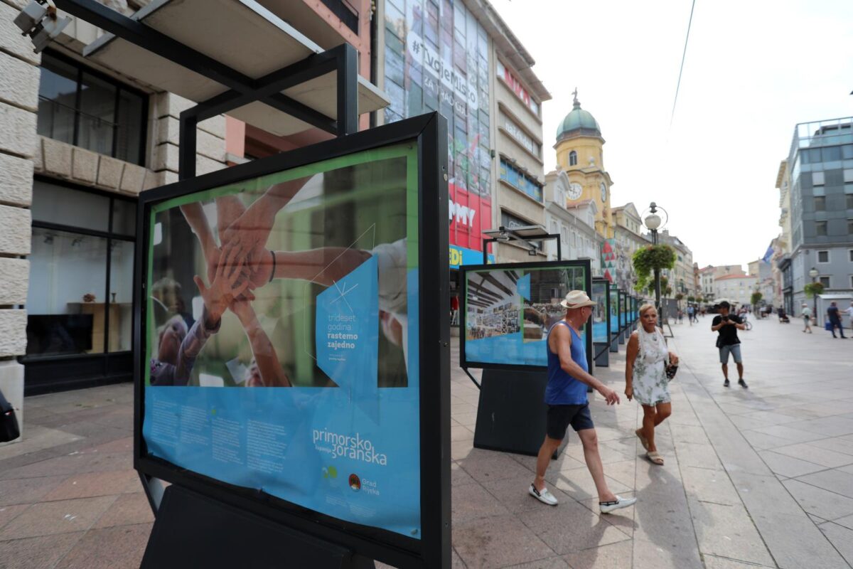 Rijeka: Otvorenje izložbe “30 godina rastemo zajedno”