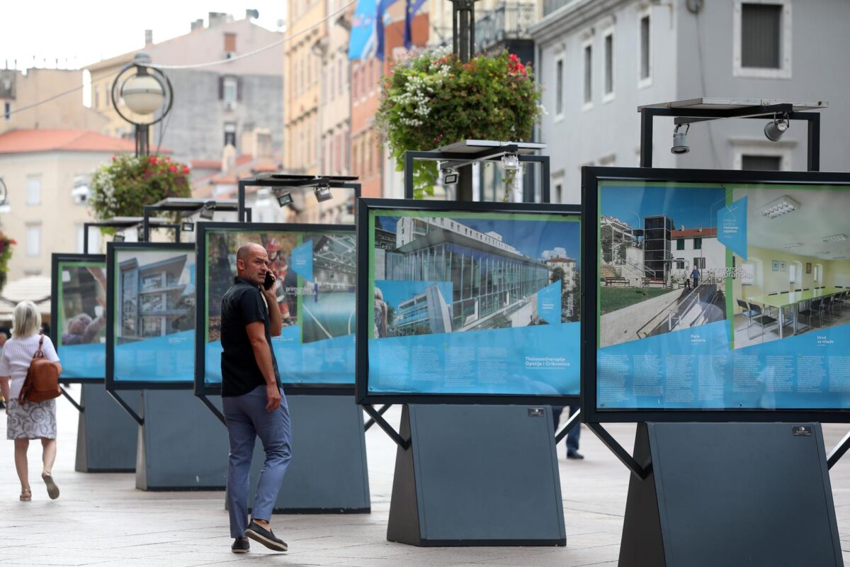 Rijeka: Otvorenje izložbe “30 godina rastemo zajedno”