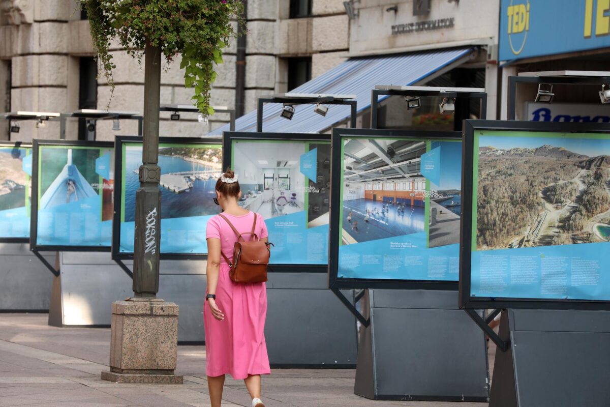 Rijeka: Otvorenje izložbe “30 godina rastemo zajedno”