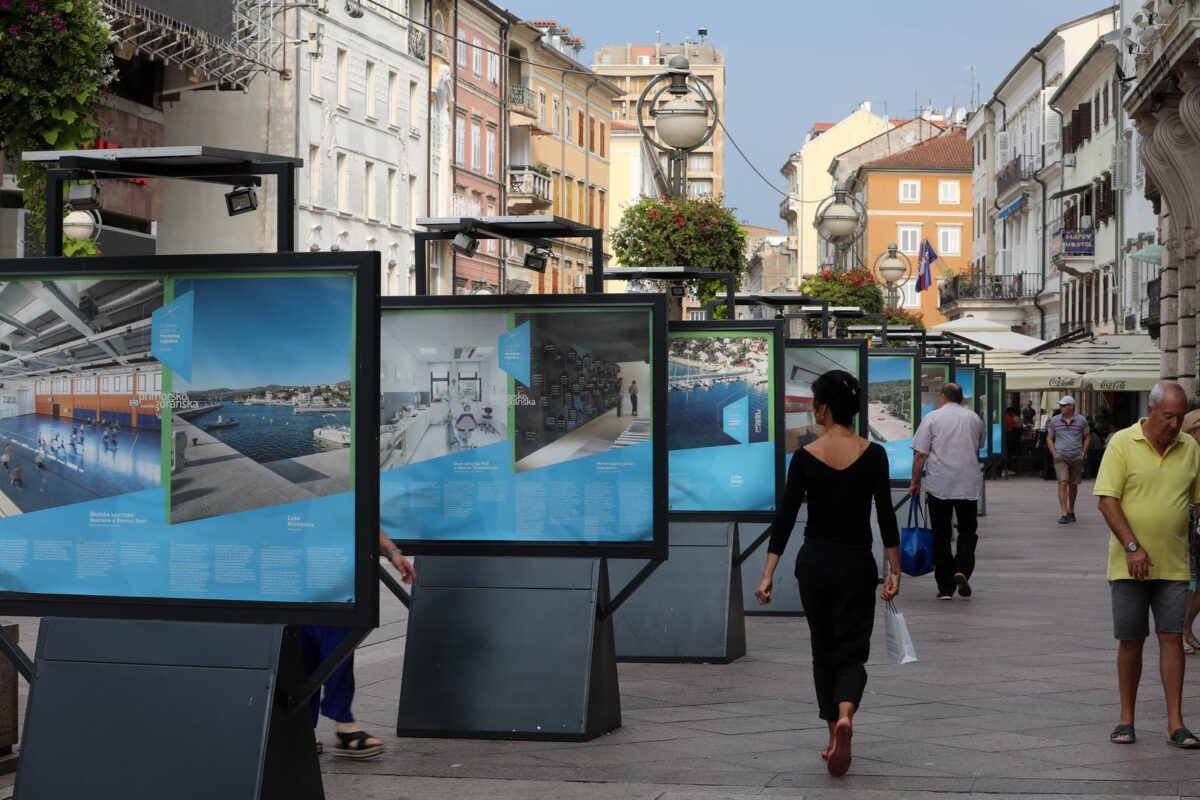 Rijeka: Otvorenje izložbe “30 godina rastemo zajedno”