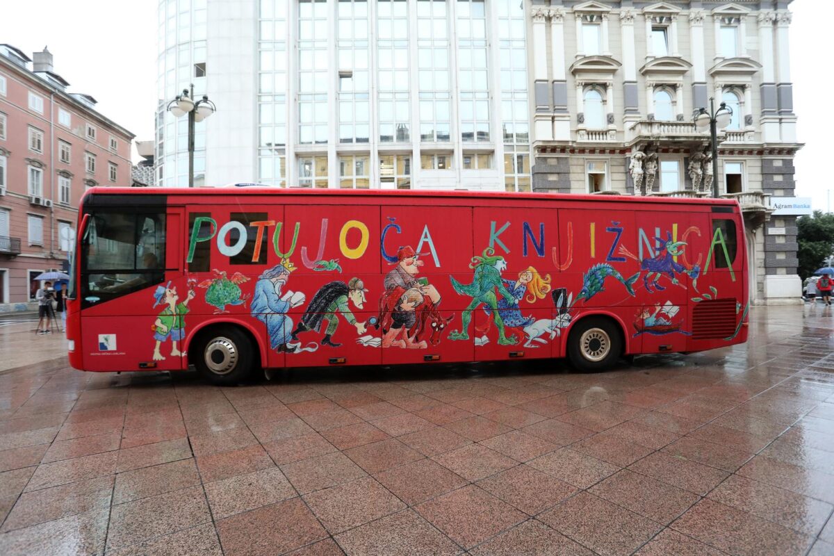 Rijeka: Predstavljanje novog gradskog bibliobusa