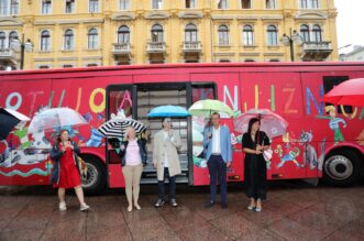 Rijeka: Predstavljanje novog gradskog bibliobusa