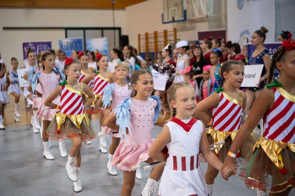 mazoretkinje opatija (4) mazoretkinje opatija (4)