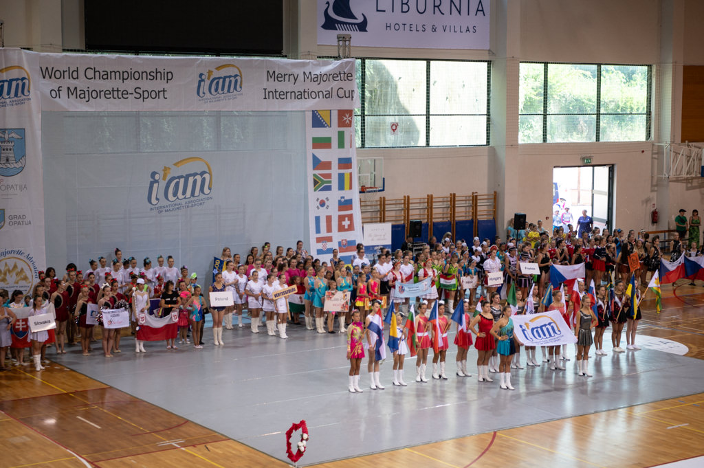 mazoretkinje opatija (6) mazoretkinje opatija (6)