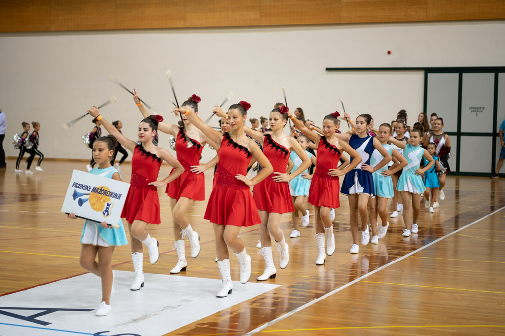 mazoretkinje opatija (8) mazoretkinje opatija (8)