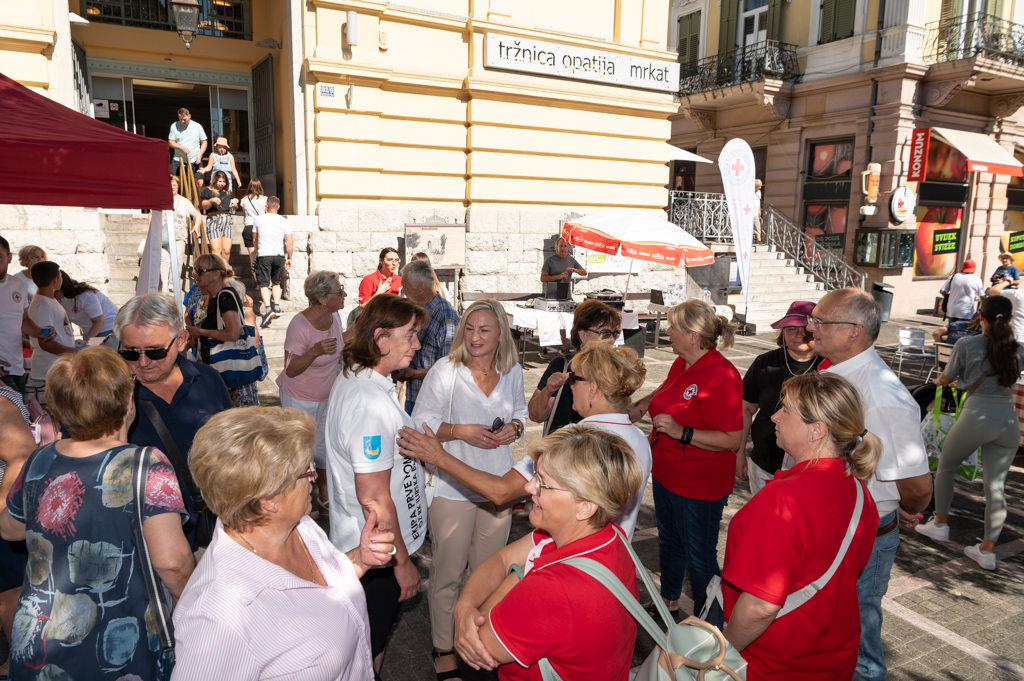 opatija dan mladih kava s mladima (10) opatija dan mladih kava s mladima (10)