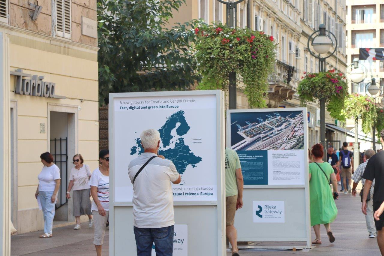 Izložba-“Povijest-riječke-luke-od-konca-16.-stoljeća-do-Rijeke-Gateway”-4 Izložba-“Povijest-riječke-luke-od-konca-16.-stoljeća-do-Rijeke-Gateway”-4