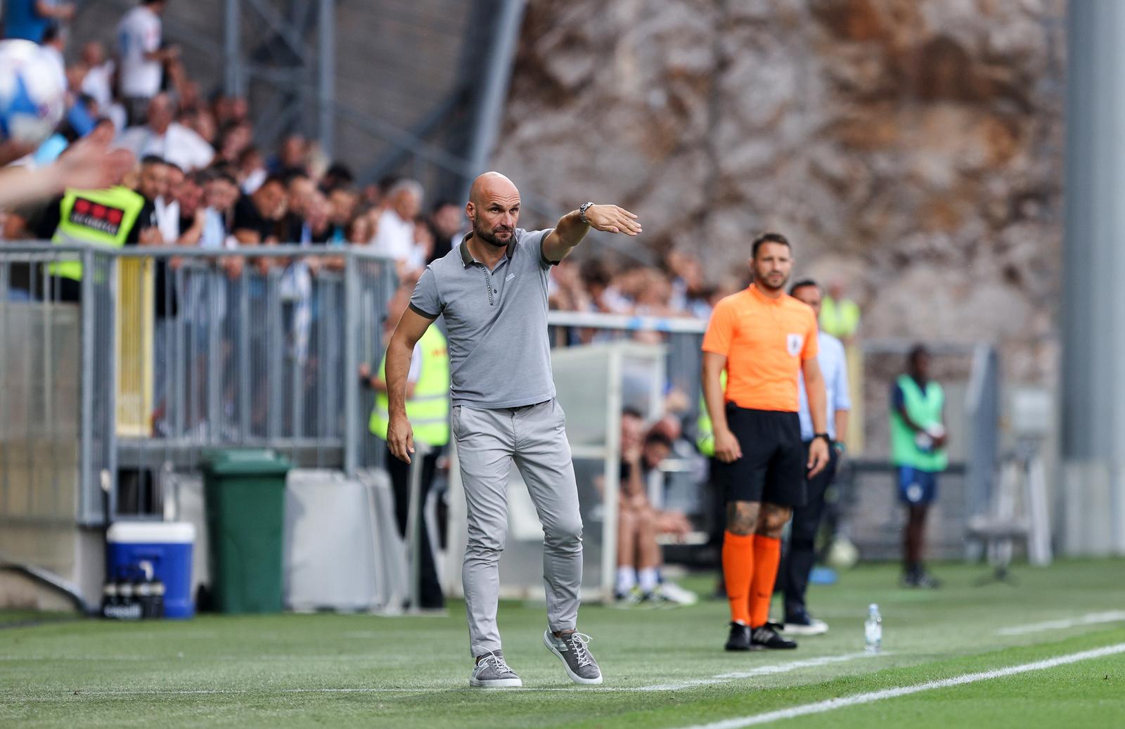 Rijeka: HNK Rijeka i NK Varaždin susreli su se u 7. kolu SuperSport HNL-a Rijeka: HNK Rijeka i NK Varaždin susreli su se u 7. kolu SuperSport HNL-a