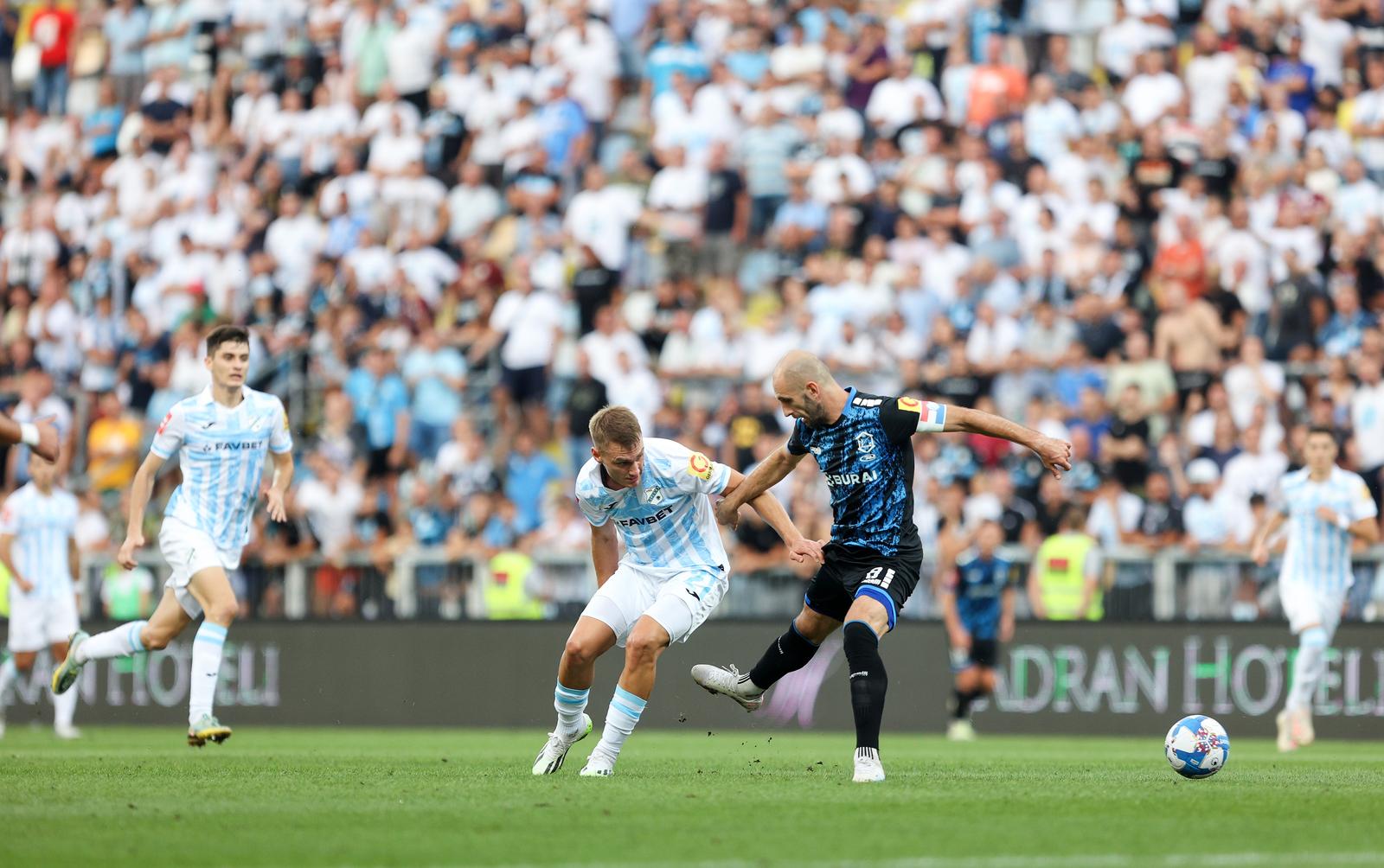 Rijeka: HNK Rijeka i NK Varaždin susreli su se u 7. kolu SuperSport HNL-a Rijeka: HNK Rijeka i NK Varaždin susreli su se u 7. kolu SuperSport HNL-a