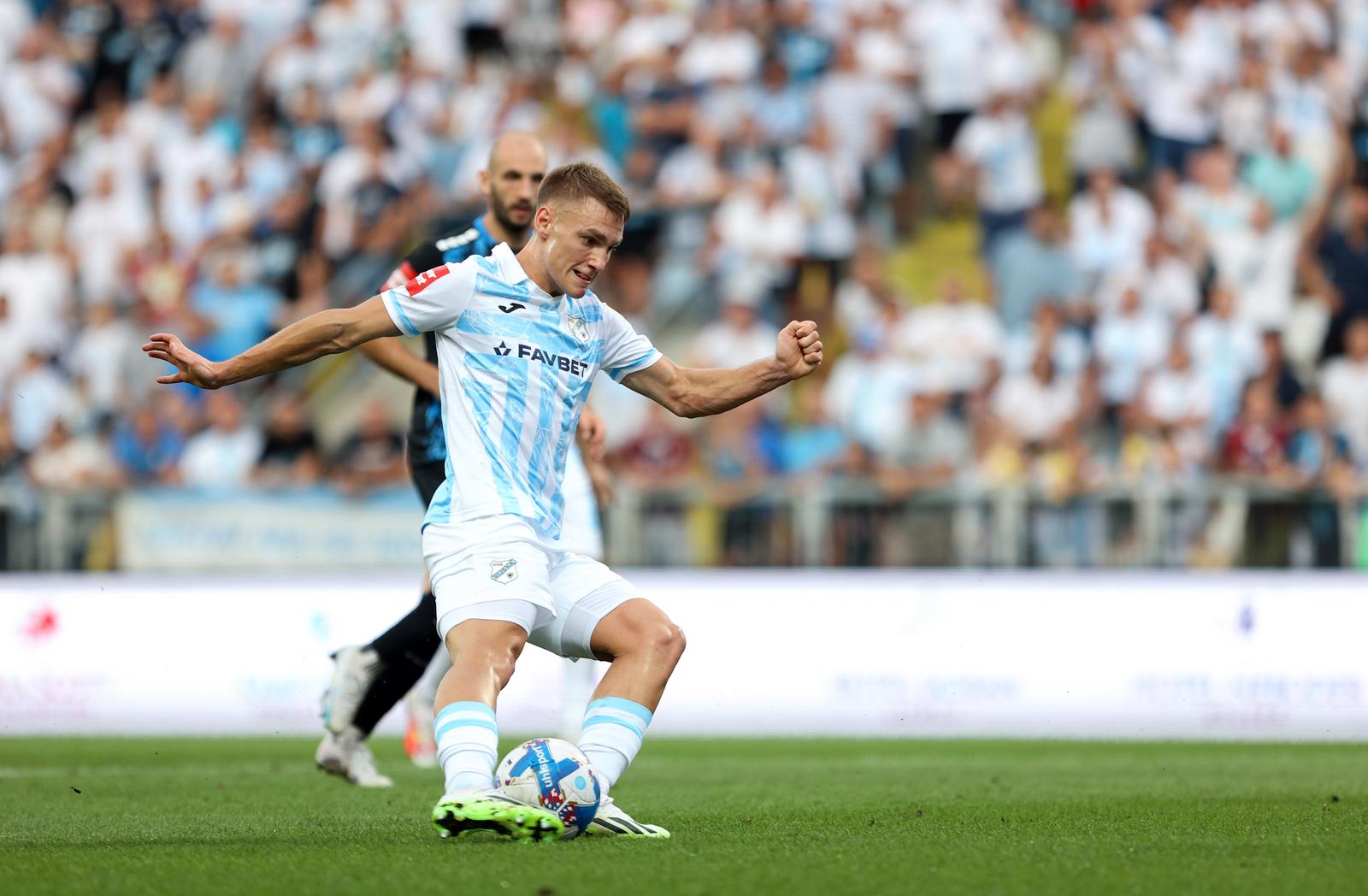 Rijeka: HNK Rijeka i NK Varaždin susreli su se u 7. kolu SuperSport HNL-a Rijeka: HNK Rijeka i NK Varaždin susreli su se u 7. kolu SuperSport HNL-a