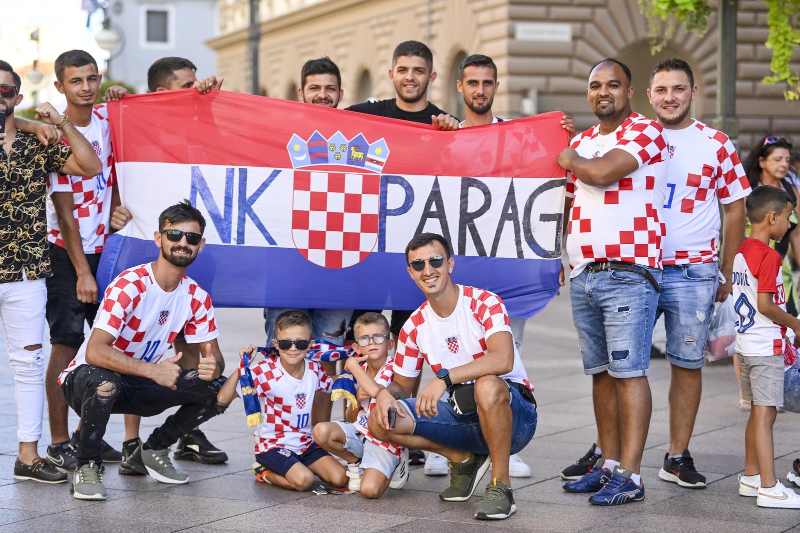 Rijeka: Okupljanje navijača u gradu uoči utakmice Hrvatska – Latvija