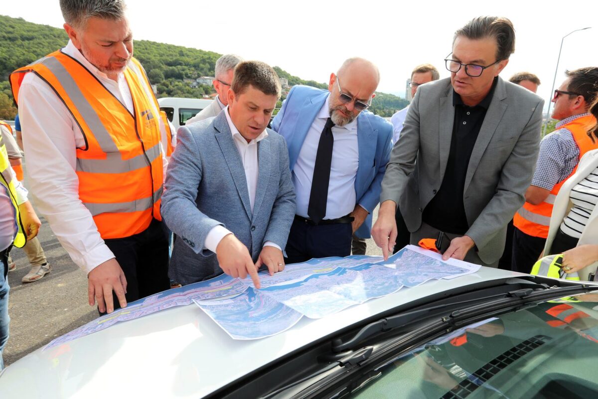 Rijeka: Ministar Butković u obilasku gradilišta državne ceste DC 403