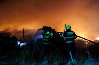 Rijeka: Požar u reciklažnom dvoristu Pehlin