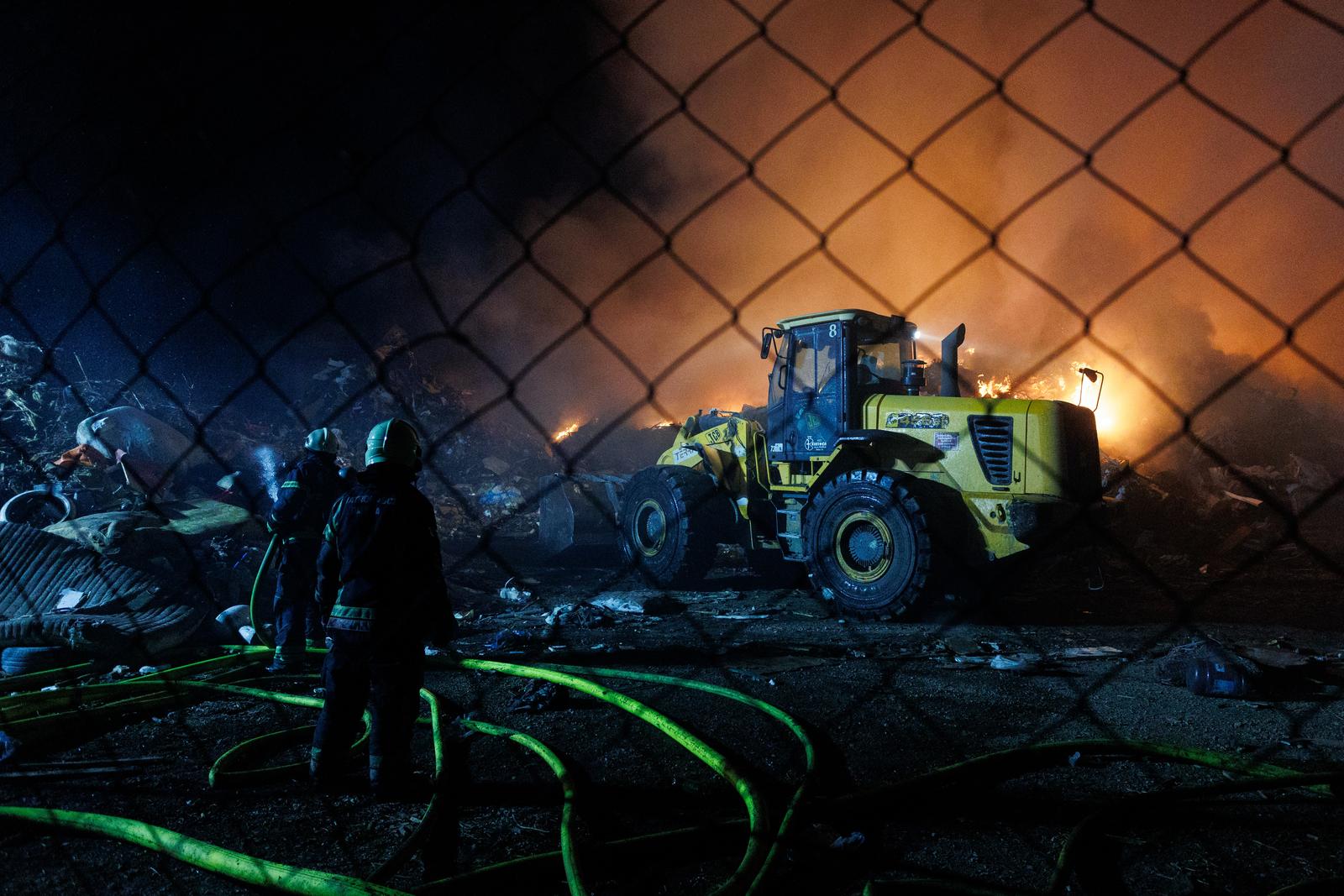 Rijeka: Požar u reciklažnom dvoristu Pehlin