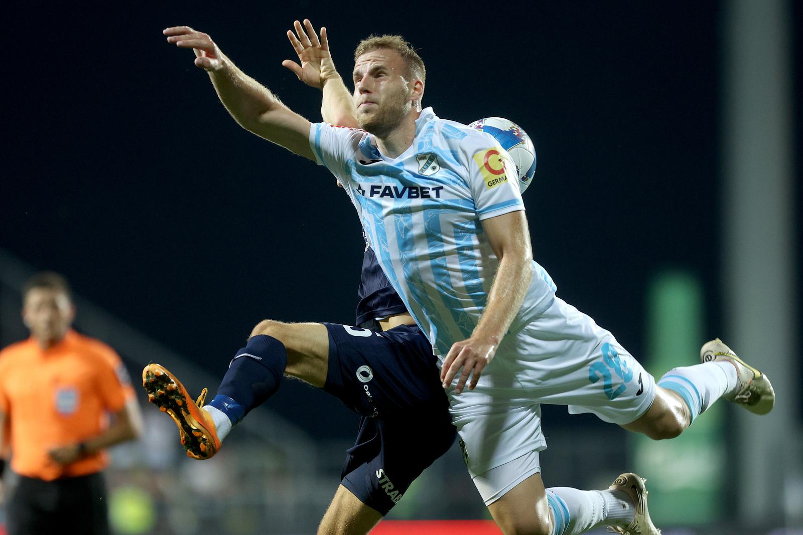 Rijeka: HNK Rijeka i NK Osijek susreli su se u 8. kolu SuperSport HNL-a Rijeka: HNK Rijeka i NK Osijek susreli su se u 8. kolu SuperSport HNL-a