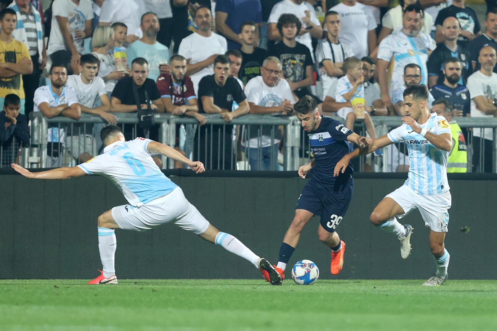 Rijeka: HNK Rijeka i NK Osijek susreli su se u 8. kolu SuperSport HNL-a Rijeka: HNK Rijeka i NK Osijek susreli su se u 8. kolu SuperSport HNL-a