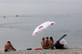 Opatija: Kupa?i na plai Kantrida uivaju u babljem ljetu