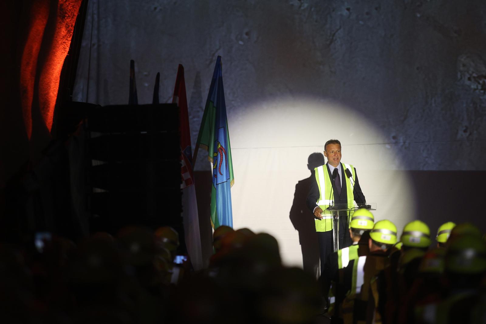 Svečano obilježavanje proboja druge cijevi tunela Učka Svečano obilježavanje proboja druge cijevi tunela Učka