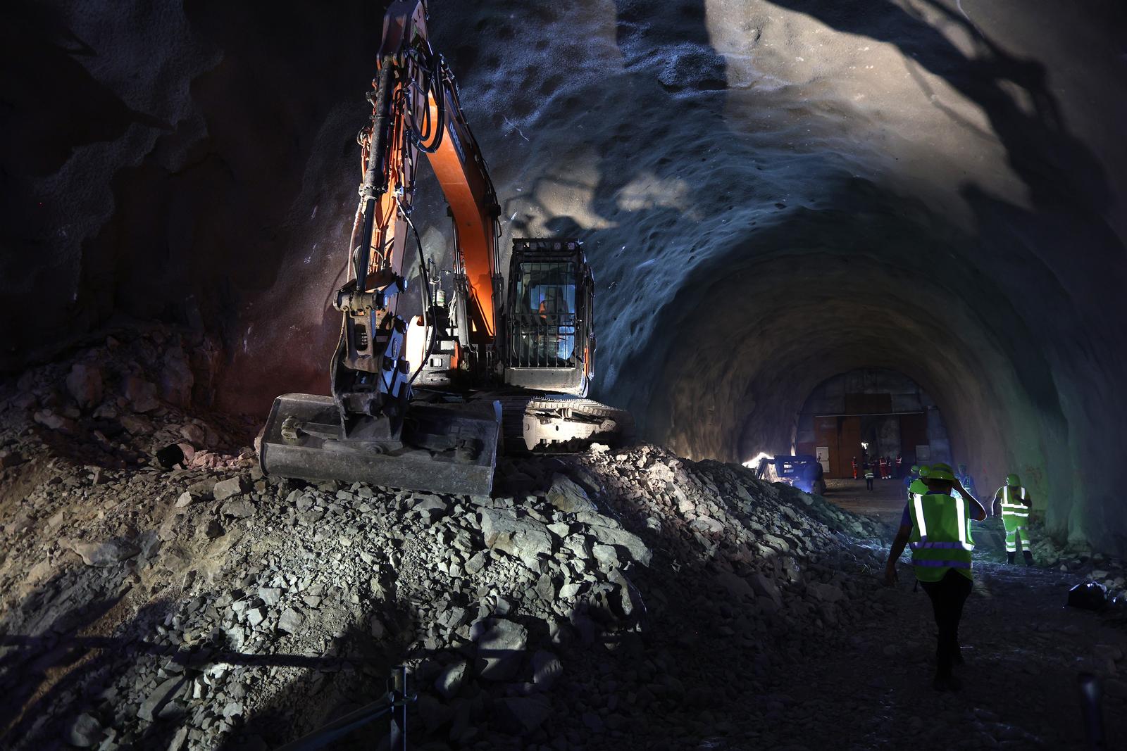 Svečano obilježavanje proboja druge cijevi tunela Učka Svečano obilježavanje proboja druge cijevi tunela Učka