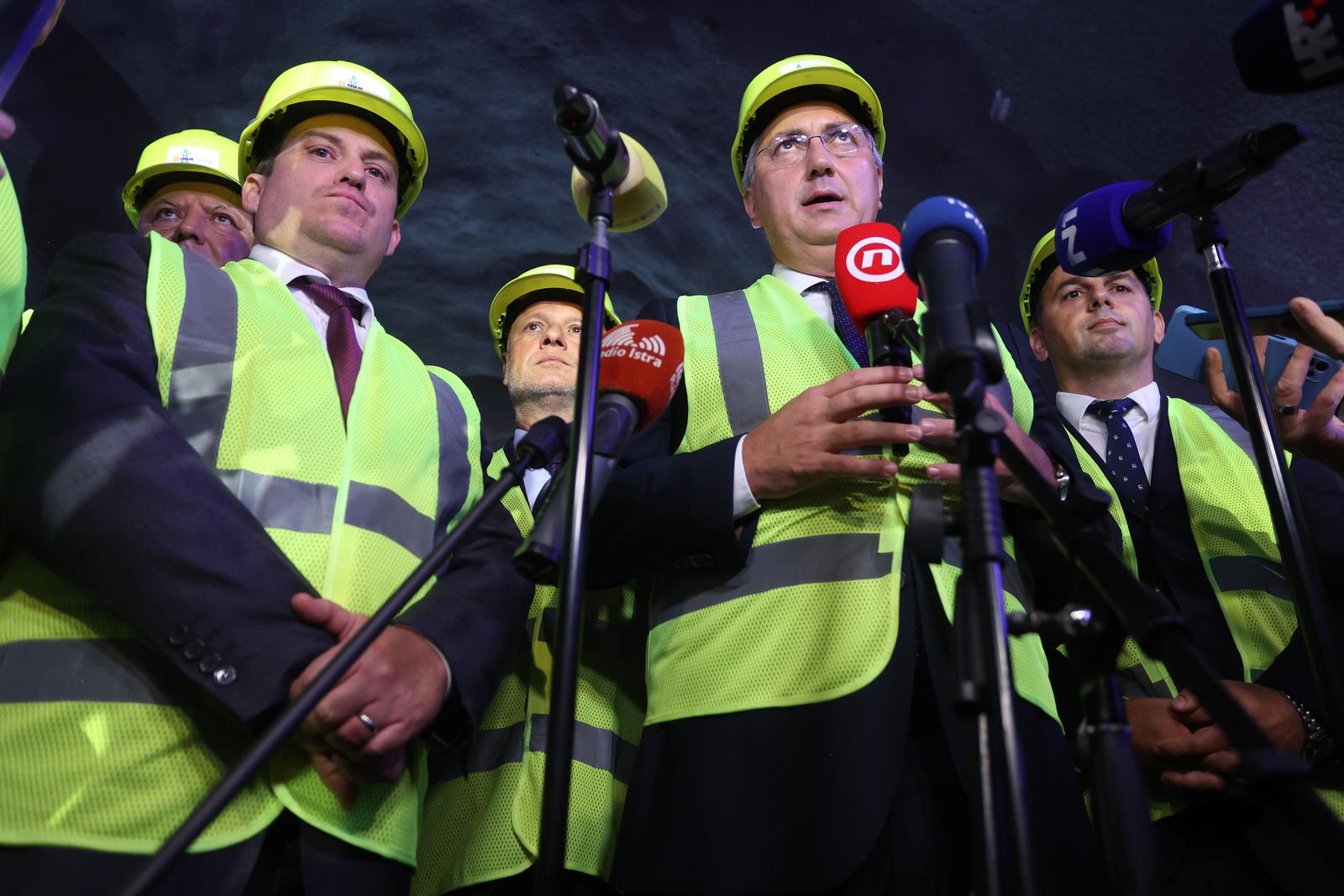 Svečano obilježavanje proboja druge cijevi tunela Učka Svečano obilježavanje proboja druge cijevi tunela Učka