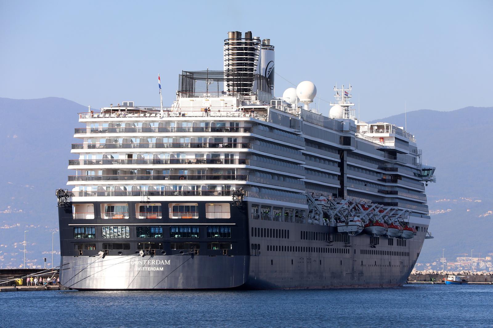 Rijeka: Kruzer Oosterdam doveo turiste u Rijeku