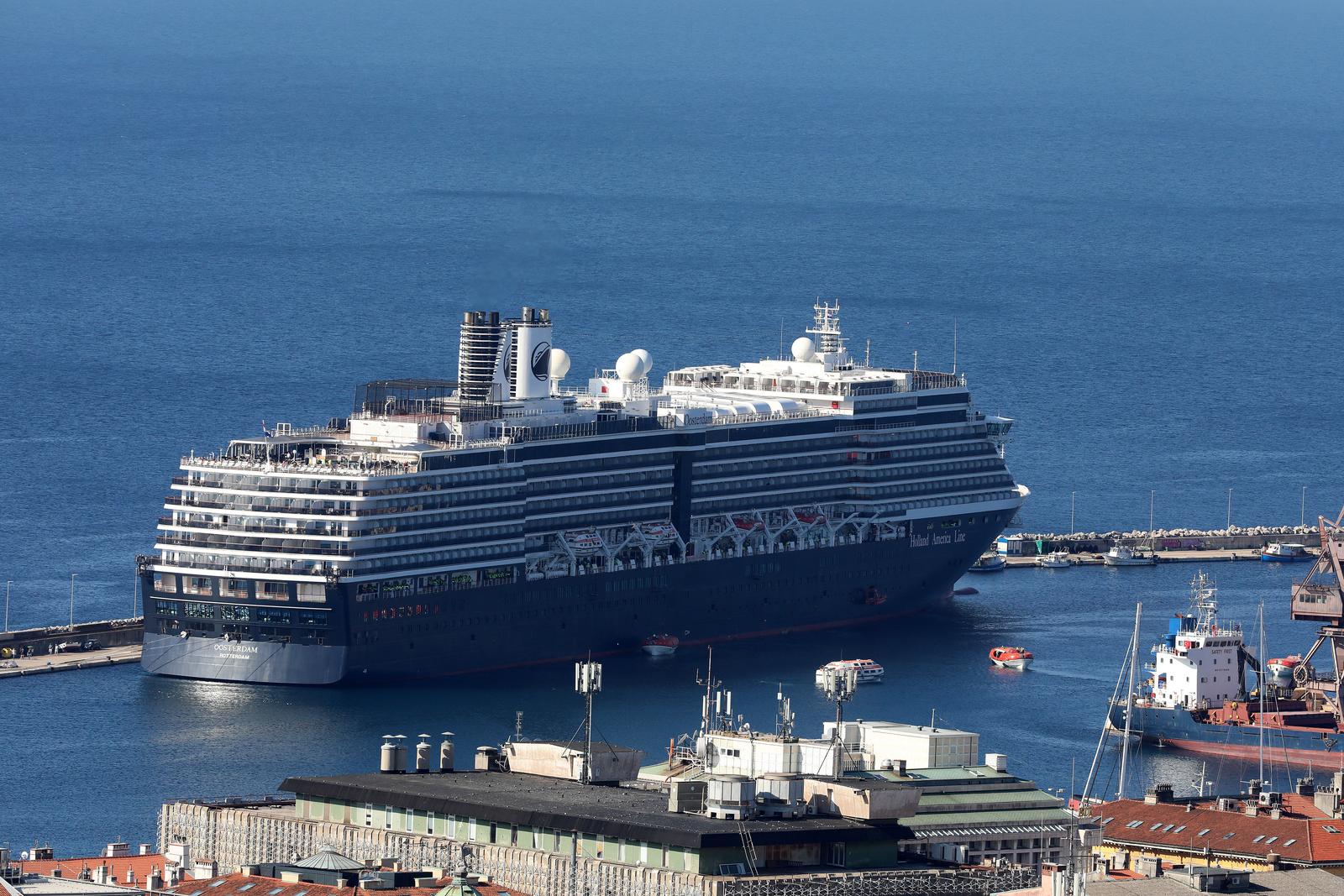 Rijeka: Kruzer Oosterdam doveo turiste u Rijeku