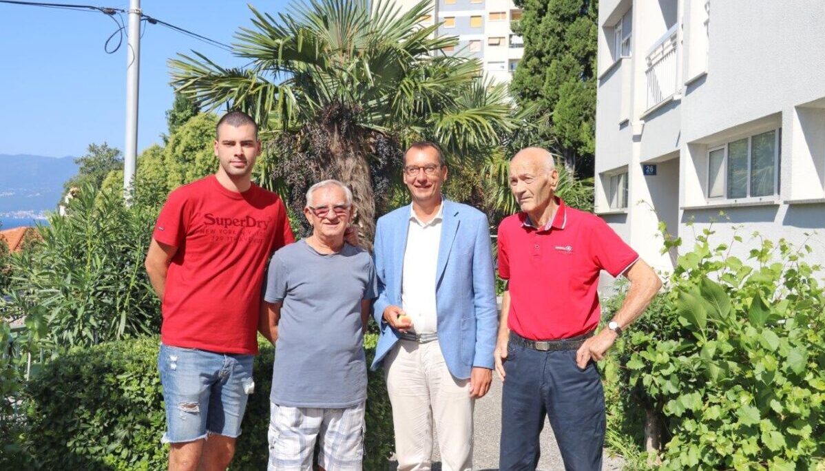 Posjet-stanarima-u-ulici-Krimeja-22-i-24-8-1200×800