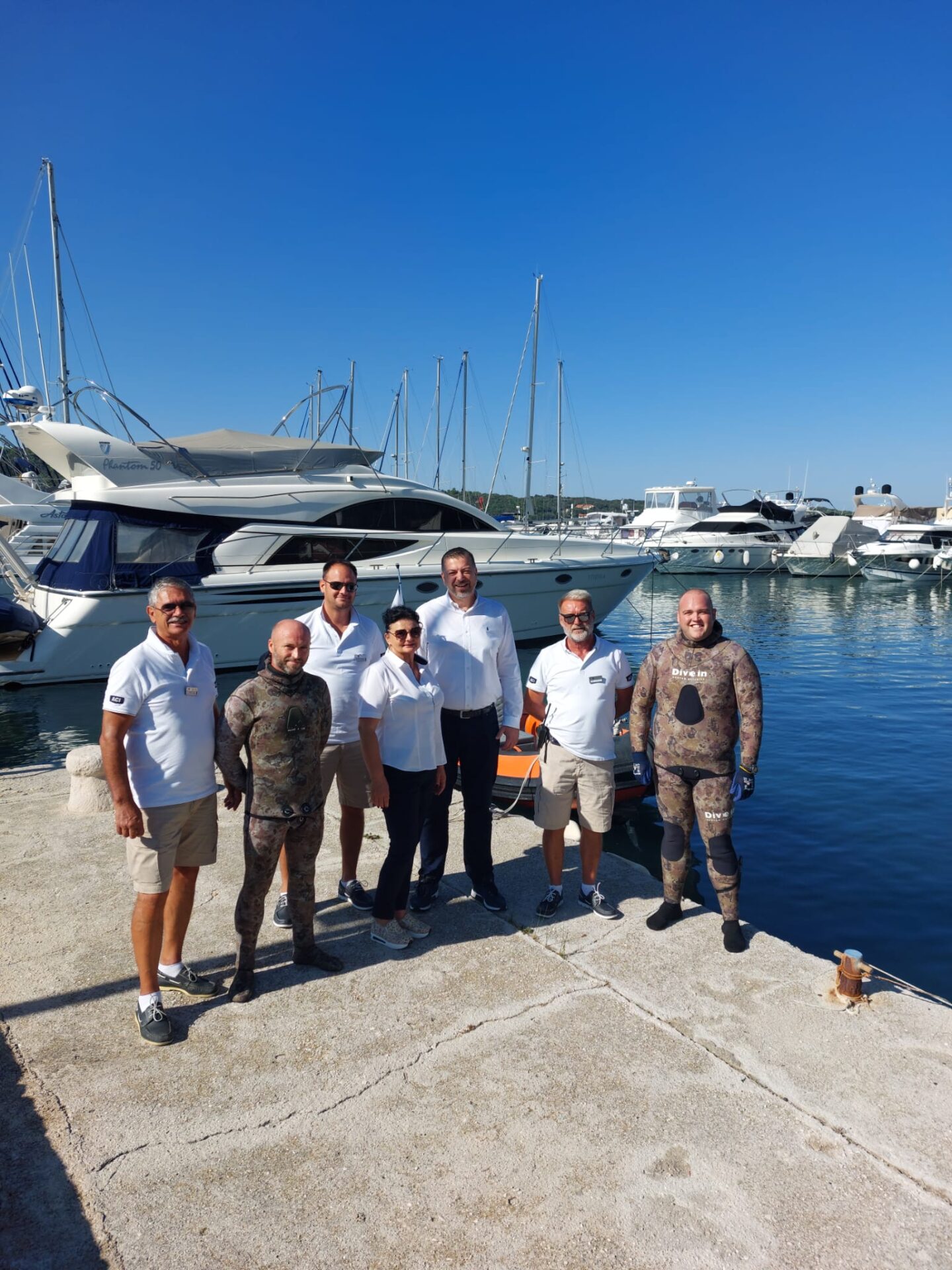 Proslava 40. obljetnice ACI-ja i akcija čišćenja mora i podmorja u ACI marini Supetarska Draga (8) Proslava 40. obljetnice ACI-ja i akcija čišćenja mora i podmorja u ACI marini Supetarska Draga (8)