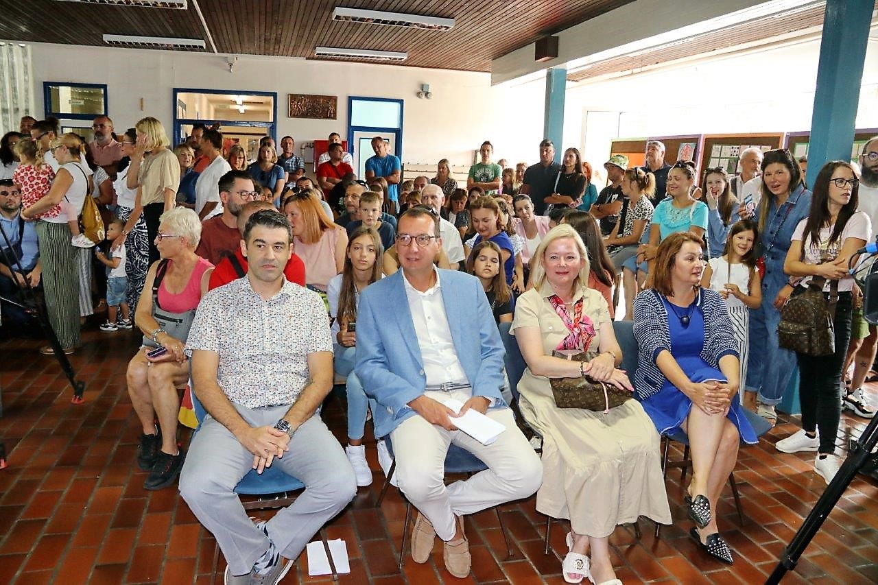 Prvi-dan-škole-u-Osnovnoj-školi-Fran-Franković-5 Prvi-dan-škole-u-Osnovnoj-školi-Fran-Franković-5