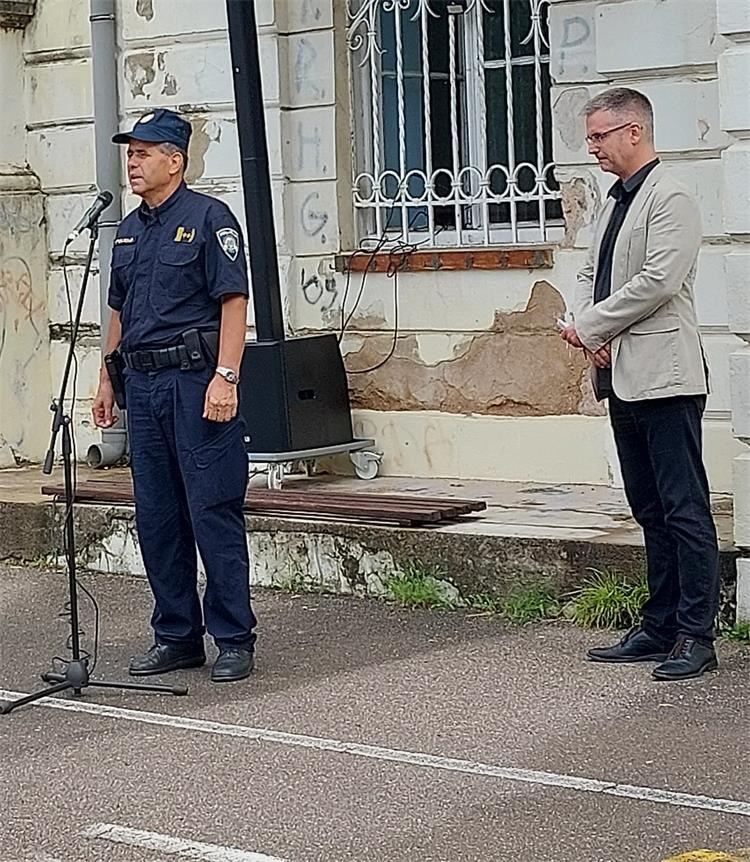 Prvi koraci 4 Prvi koraci 4