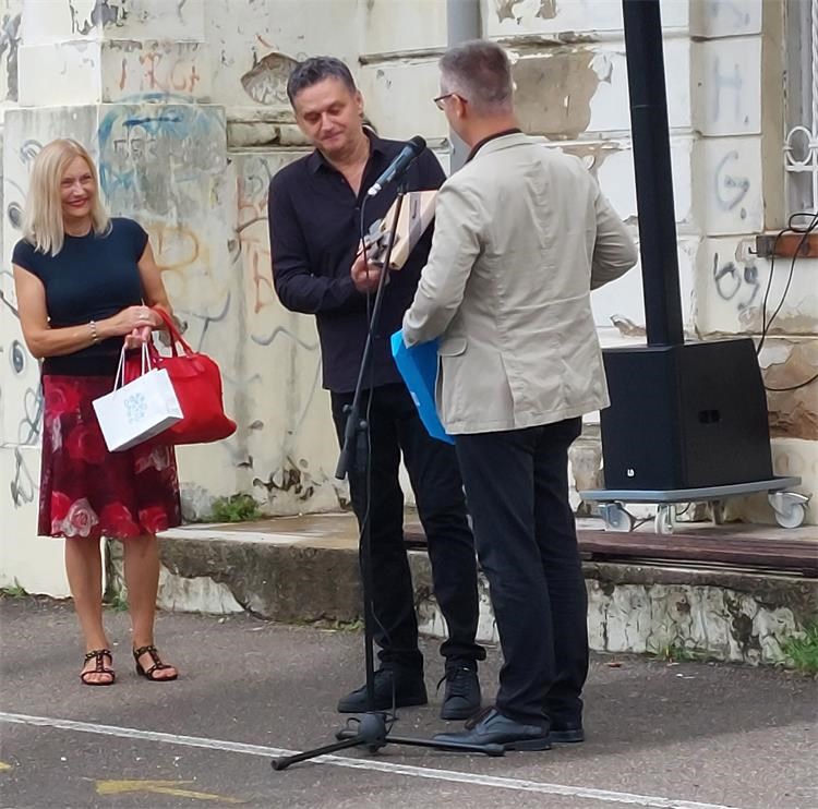 Prvi koraci 5 Prvi koraci 5