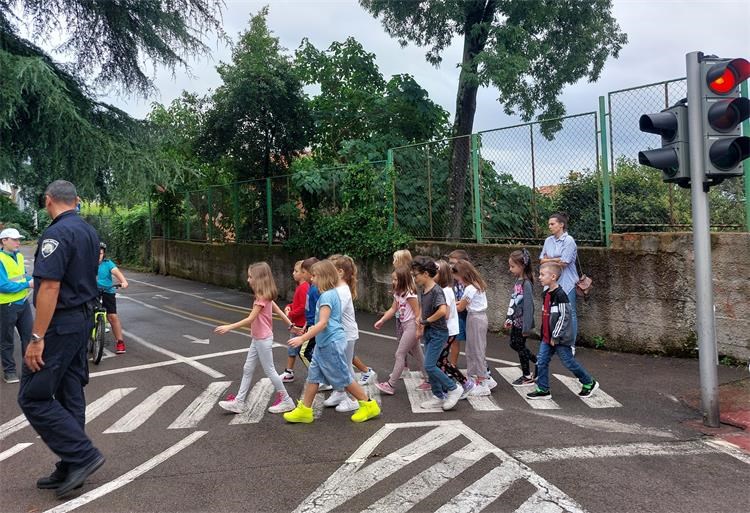 Prvi koraci 7 Prvi koraci 7