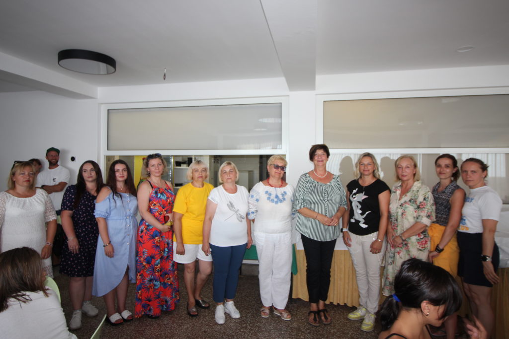 crveni kriz djeca ukrajina (2) crveni kriz djeca ukrajina (2)