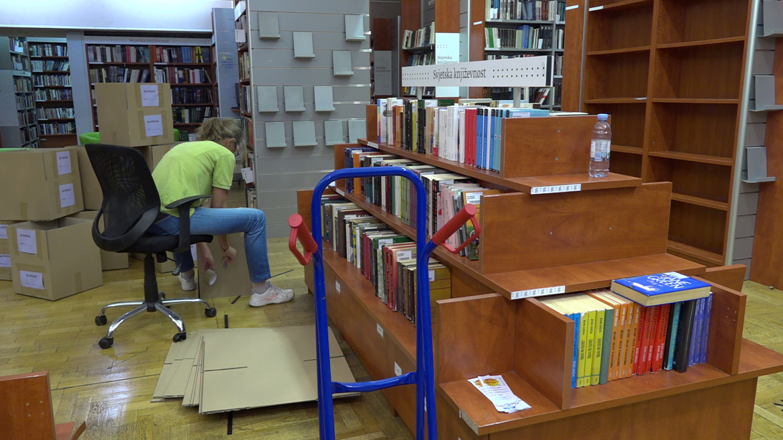 knjiznica preseljenje (1)