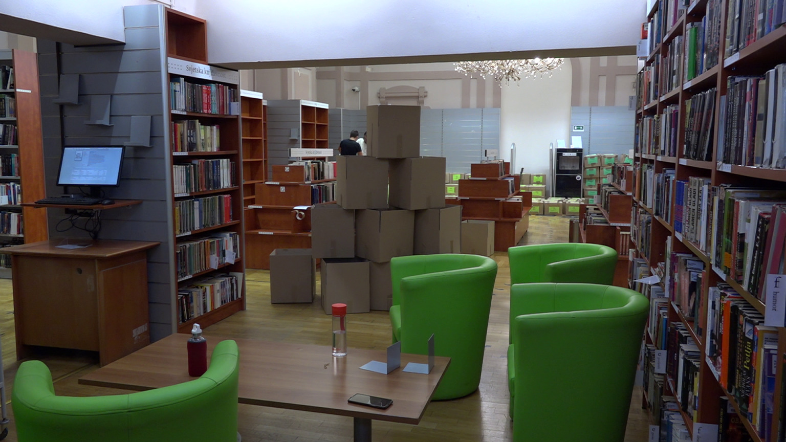 knjiznica preseljenje (2)