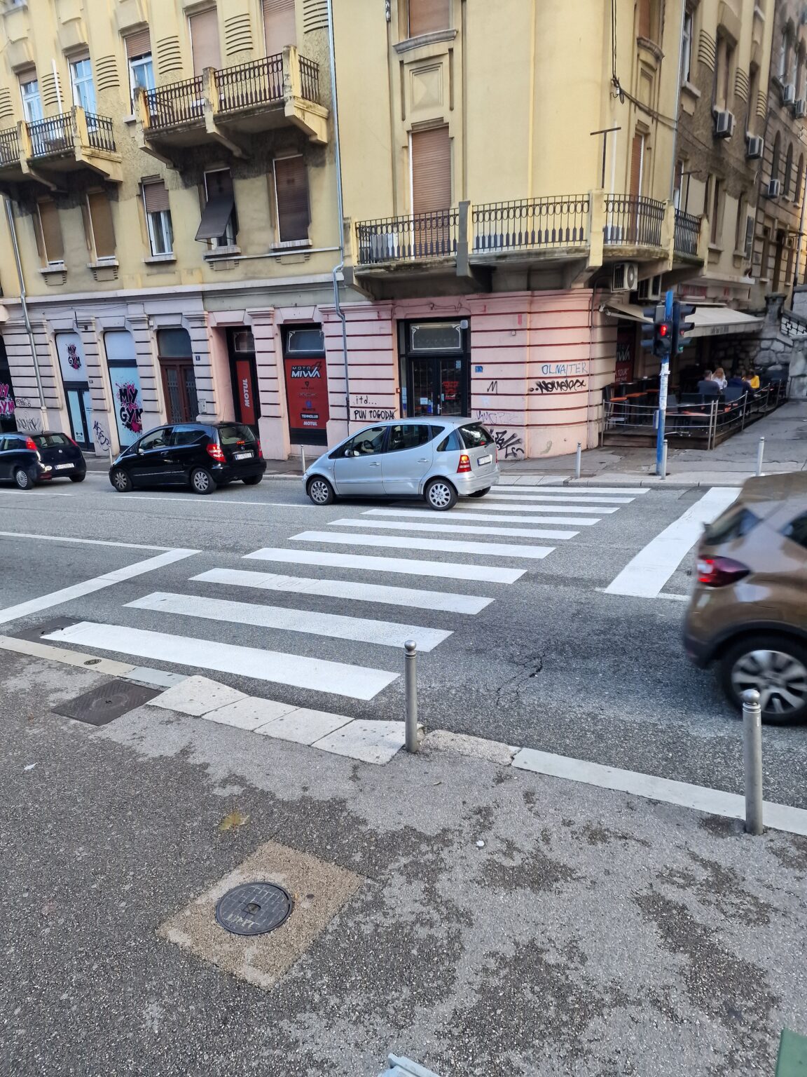 pješački prijelaz (2) pješački prijelaz (2)