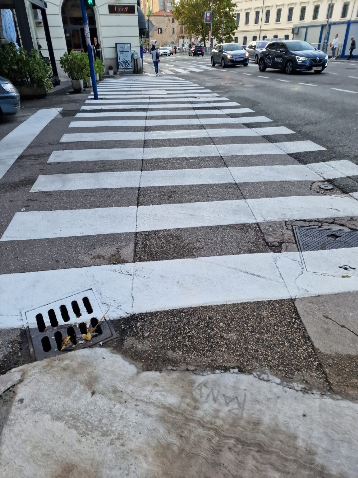 pješački prijelaz (4) pješački prijelaz (4)