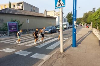 skolarci pjesacki policija ucenici (4)