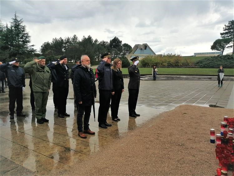 BSS-POČAST ISPRED KRIŽA-