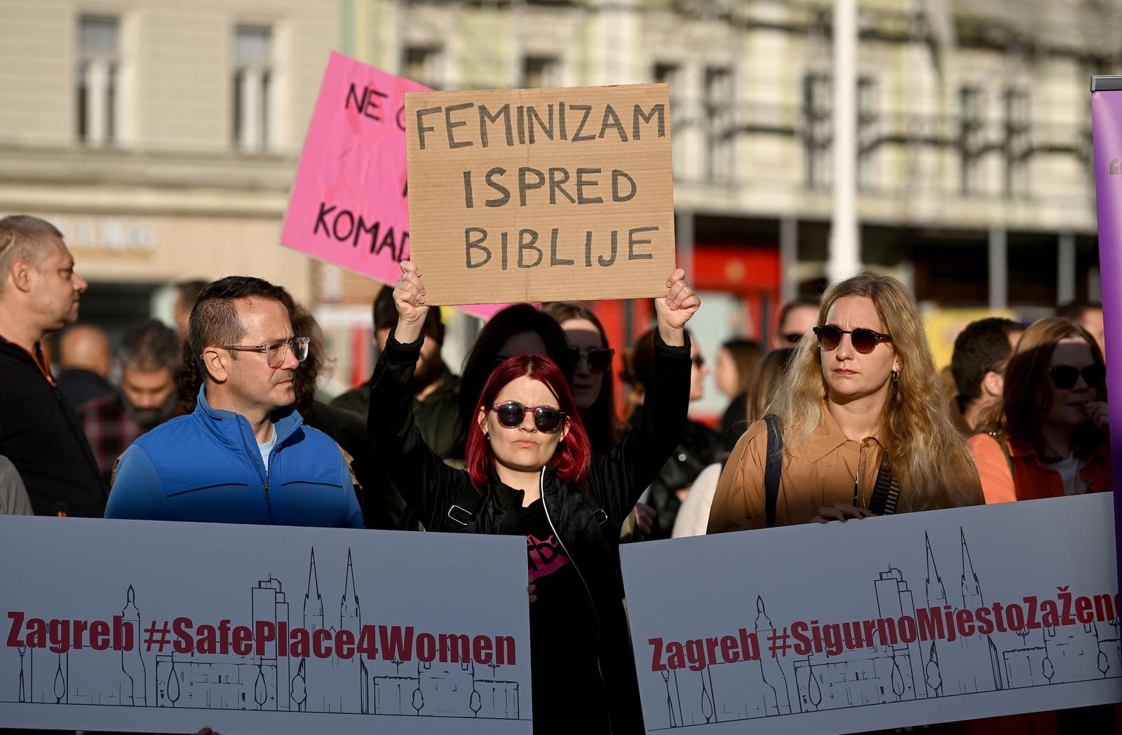 Zagreb: Tijekom molitve muškaraca trajao je i prosvjed protiv istih